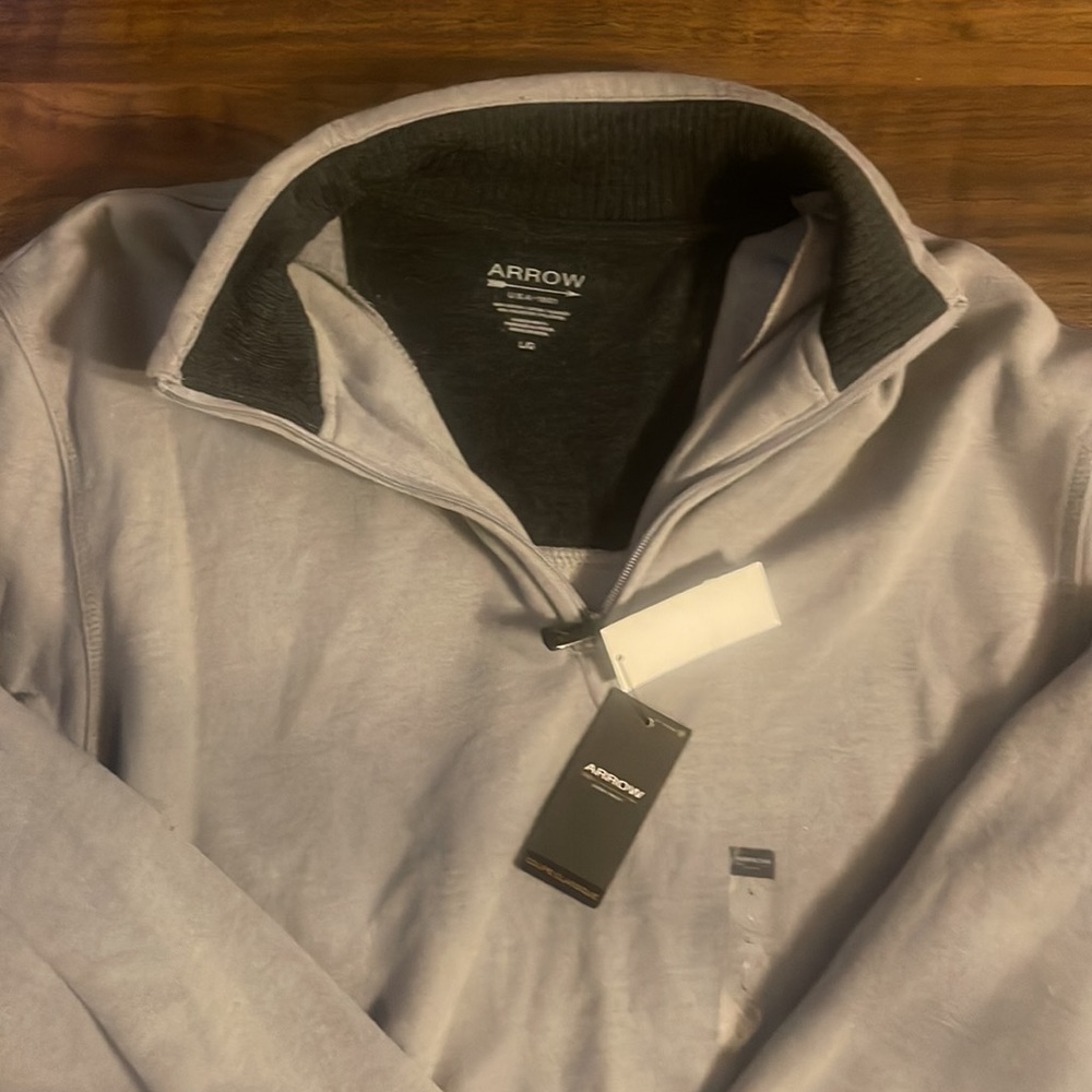 Arrow Pullover - Picture 3 of 3